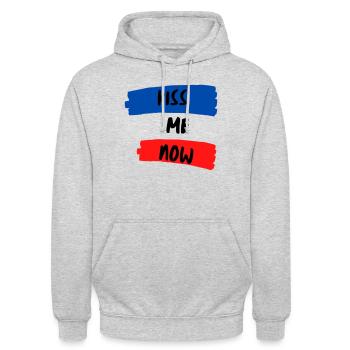 KISS ME NOW - Unisex Hoodie - light heather grey - Front - Alina (178cm) & Michal (187cm)