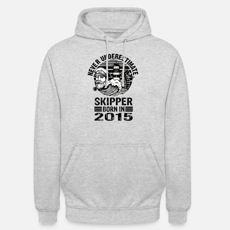 Never Underestimate Skipper born in 2015 - Unisex Hoodie - Hellgrau meliert