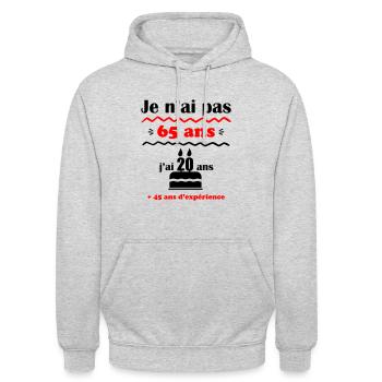 pas 65 ans : cadeau d'anniversaire 65 ans. - Sweat-shirt à capuche unisexe - gris clair chiné - Devant - Alina (178cm) & Michal (187cm)
