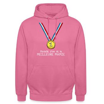 T-shirt Médaille d'or de la meilleure mamie - Sweat-shirt à capuche unisexe - rose - Devant - Alina (178cm) & Michal (187cm)