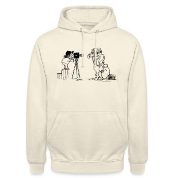 Thelwell Pony beim Fotoshooting - Unisex Hoodie - Vanille-Milchshake - Vorne - Alina (178cm) & Michal (187cm)