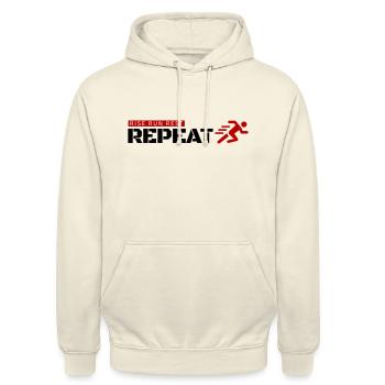 Aufstehen, laufen, ausruhen, wiederholen! - Unisex Hoodie - Vanille-Milchshake - Vorne - Alina (178cm) & Michal (187cm)