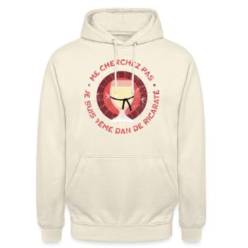 7ème Dan de Ricaraté - Humour Apéro Pastis Alcool - Sweat-shirt à capuche unisexe - vanille - Devant - Alina (178cm) & Michal (187cm)