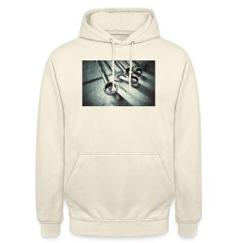 Schrauber Schraubenschlüssel - Unisex Hoodie - Vanille-Milchshake - Vorne - Alina (178cm) & Michal (187cm)