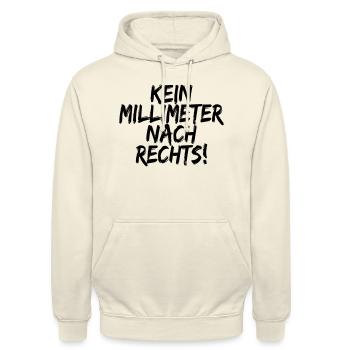 Kein Millimeter Nach Rechts! Antirassismus Shirt - Unisex Hoodie - Vanille-Milchshake - Vorne - Alina (178cm) & Michal (187cm)