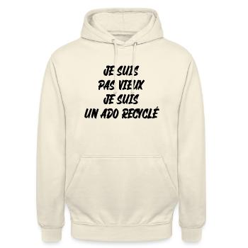 je suis pas vieux - Sweat-shirt à capuche unisexe - vanille - Devant - Alina (178cm) & Michal (187cm)
