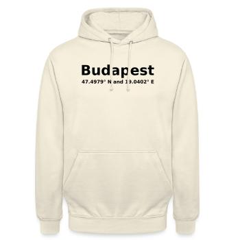Budapest - mit Geo Koordinaten Waagrecht - Unisex Hoodie - Vanille-Milchshake - Vorne - Alina (178cm) & Michal (187cm)