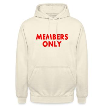 Members only - Unisex Hoodie - Vanille-Milchshake - Vorne - Alina (178cm) & Michal (187cm)