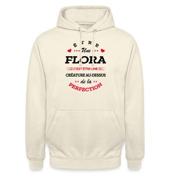 FLORA PARFAITE - NOM FLORA - Sweat-shirt à capuche unisexe - vanille - Devant - Alina (178cm) & Michal (187cm)