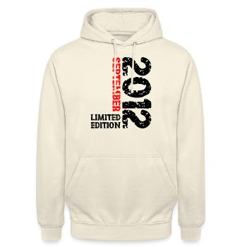 2012 September Limited Edition 11. Geburtstag Deko - Unisex Hoodie - Vanille-Milchshake - Vorne - Alina (178cm) & Michal (187cm)