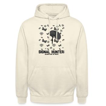 Signal Hunter: Always On The Move - Unisex Hoodie - vanilla - Front - Alina (178cm) & Michal (187cm)