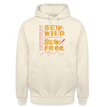 Sew Wild Sew Free – Creative Sewer handcrafter - Sweat-shirt à capuche unisexe - vanille - Devant - Alina (178cm) & Michal (187cm)