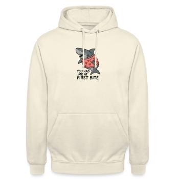 Requin qui rit avec pull en forme de cœur – Vous m’avez eu à - Sweat-shirt à capuche unisexe - vanille - Devant - Alina (178cm) & Michal (187cm)