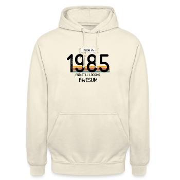 Né en 1985 - Sweat-shirt à capuche unisexe - vanille - Devant - Alina (178cm) & Michal (187cm)