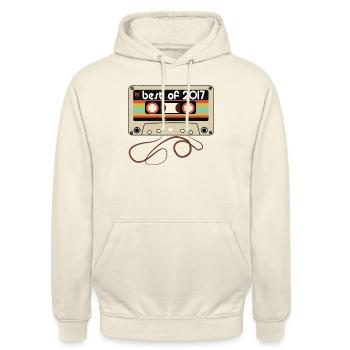 Legendärer Jahrgang 2017 - Unisex Hoodie - Vanille-Milchshake - Vorne - Alina (178cm) & Michal (187cm)