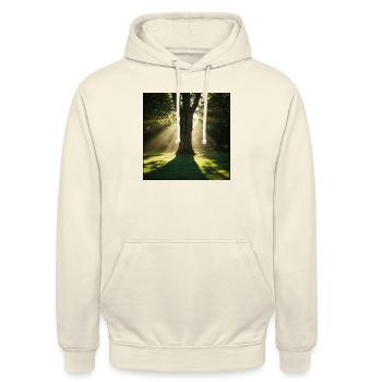 Baum im Sonnenlicht - Unisex Hoodie - Vanille-Milchshake - Vorne - Alina (178cm) & Michal (187cm)