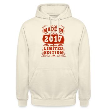 2017 Geburtstag 2017 Geboren im Jahr 2017 Geburtstag - Unisex Hoodie - Vanille-Milchshake - Vorne - Alina (178cm) & Michal (187cm)