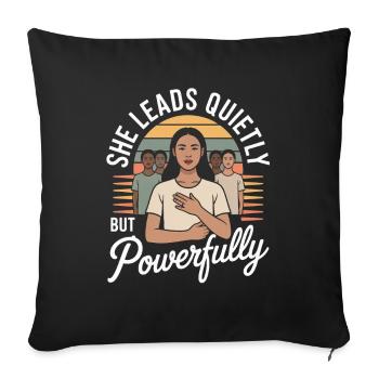 She Doesn't Wait Her Turn She Makes One Women's - Sofa pillowcase 17,3'' x 17,3'' (45 x 45 cm) - black - Front