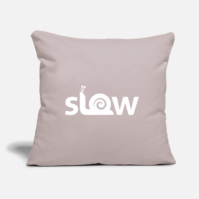 Slow - Langsam Sofakissenbezug 45 x 45 cm