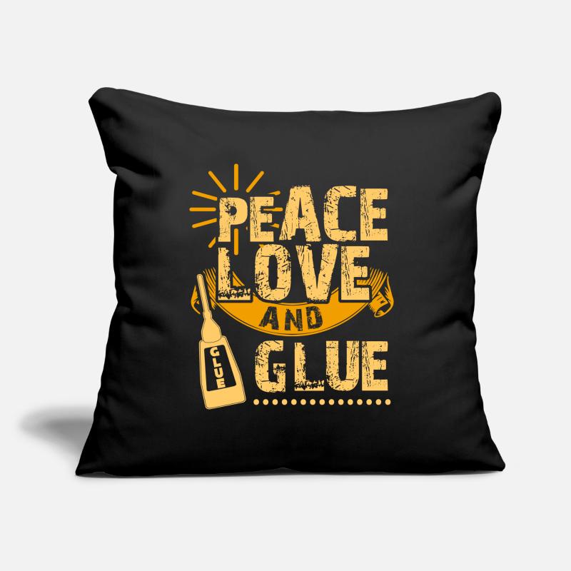 Model Making Tabletop Saying Model Maker Sofa pillowcase 17,3'' x 17,3'' (45 x 45 cm)