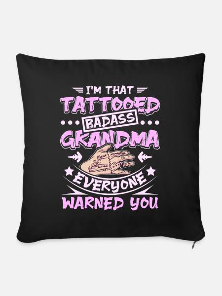 Tattooed badass grandma - Sofakissenbezug 45 x 45 cm - Schwarz
