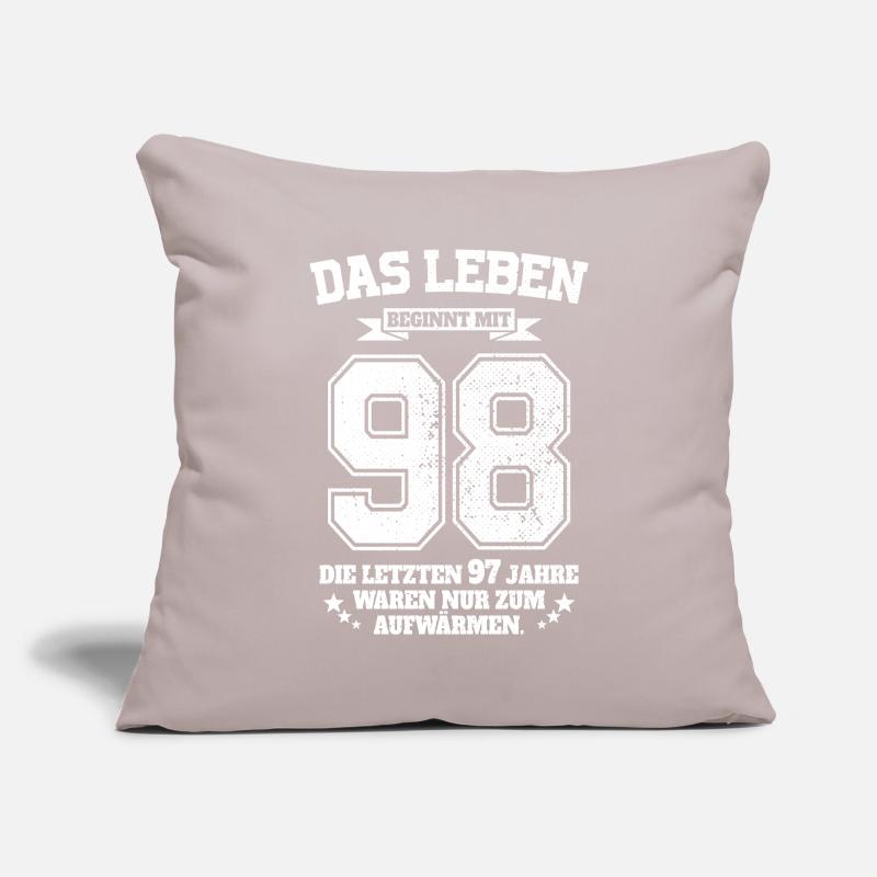 98. Geburtstag Geschenk Das Leben Beginnt Mit 98 Sofakissenbezug 45 x 45 cm
