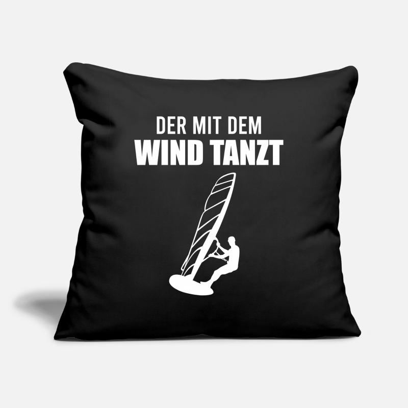 Danseuse du vent - âme de surfeur Housse de coussin décorative 45 x 45 cm