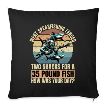 Est allé à la chasse sous-marine, clôturé deux requins, plongée en apnée - Housse de coussin décorative 45 x 45 cm - noir - Devant
