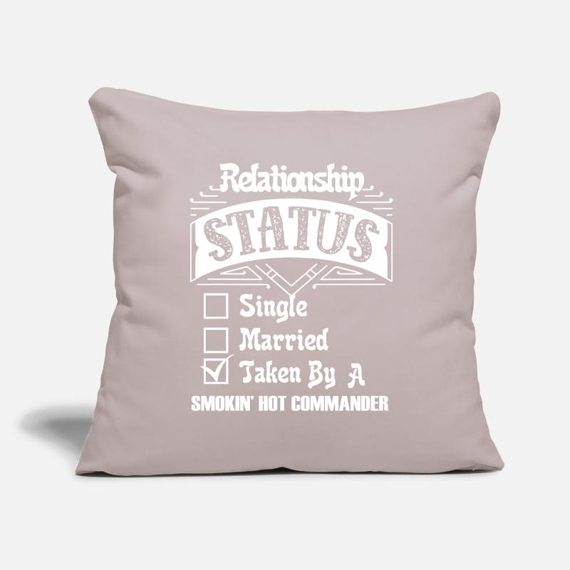 Commander Commander Relationship Status Sofa pillowcase 17,3'' x 17,3'' (45 x 45 cm)