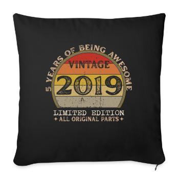 Born in 2019 - Vintage 2019 Retro Birthday - Sofa pillowcase 17,3'' x 17,3'' (45 x 45 cm) - black - Front
