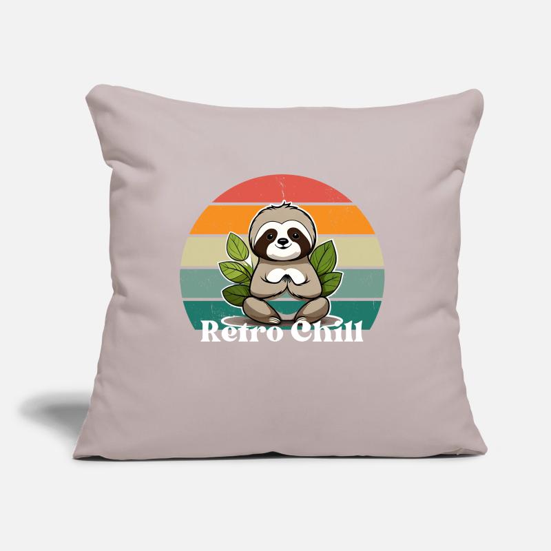 Retro Sloth: Chilling dans le style rétro Housse de coussin décorative 45 x 45 cm