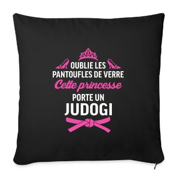 cette princesse porte un judogi judokate t-shirt - Housse de coussin décorative 45 x 45 cm - noir - Devant
