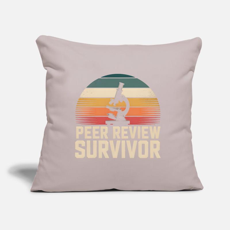 Peer Review Survived | Science Nerd Sofa pillowcase 17,3'' x 17,3'' (45 x 45 cm)