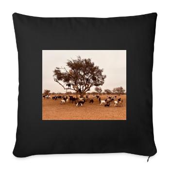 Des chèvres sous un arbre dans la savane - Housse de coussin décorative 45 x 45 cm - noir - Devant