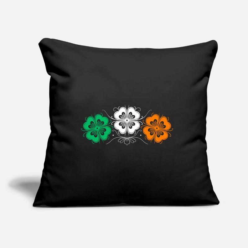 Trois trèfles de la Saint-Patrick aux couleurs irlandaises Housse de coussin décorative 45 x 45 cm