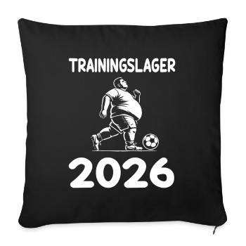 Trainingslager 2026 – Lustiges Fußball Design - Sofakissenbezug 45 x 45 cm - Schwarz - Vorne