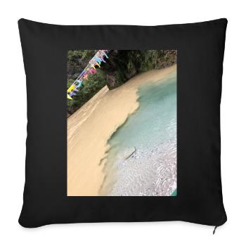 Tropischer Strand mit bunten Flaggen - Sofakissenbezug 45 x 45 cm - Schwarz - Vorne