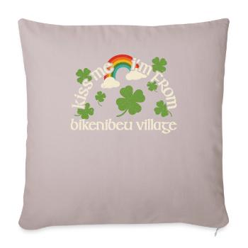 Kiss Me - Village de Bikenibeu de la Saint-Patrick - Housse de coussin décorative 45 x 45 cm - taupe clair - Devant