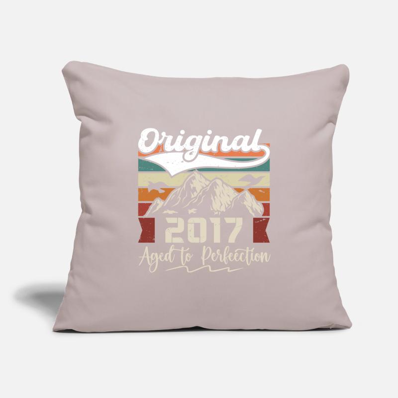 2017 - Gift born in 2017 Sofa pillowcase 17,3'' x 17,3'' (45 x 45 cm)