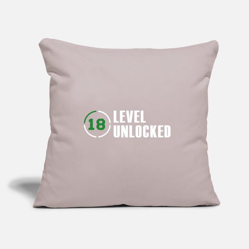 18 Level Unlocked Nerd Geschenk Sofakissenbezug 45 x 45 cm