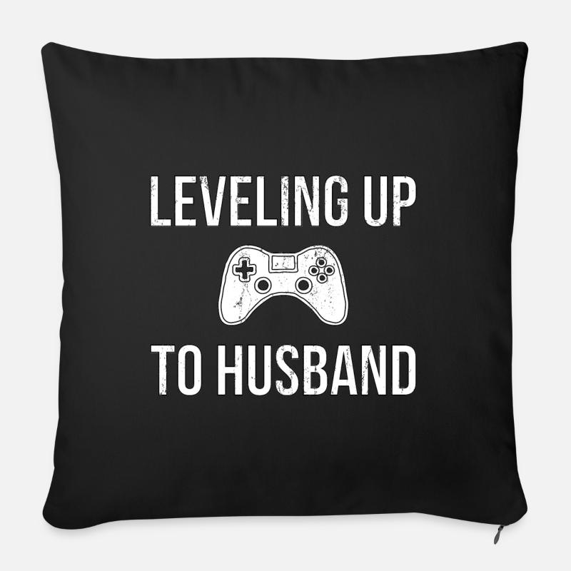 Leveling up to Husband Geschenk - Sofakissenbezug 45 x 45 cm - Schwarz