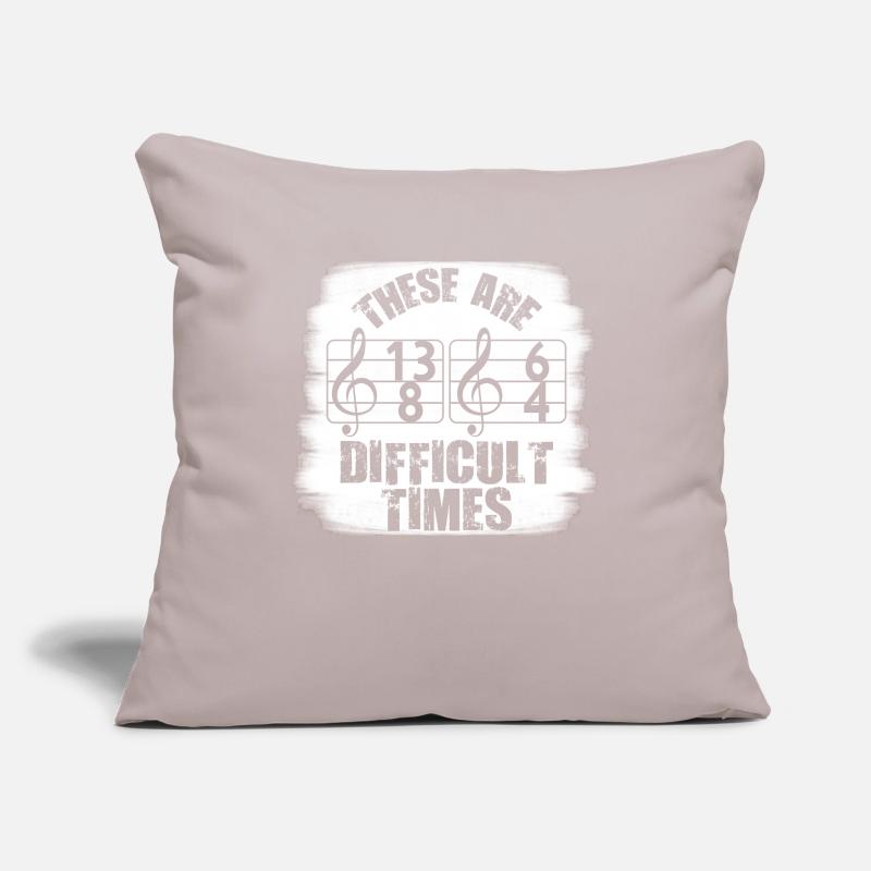 Ce sont des temps difficiles jeu de mots amusant Housse de coussin décorative 45 x 45 cm