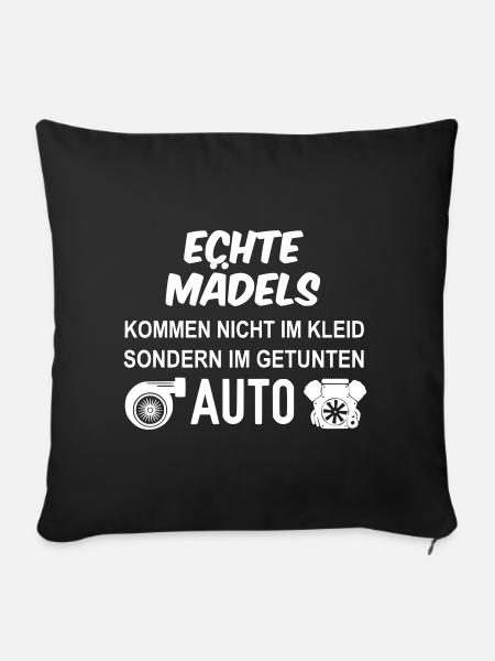 Echte Mädels kommen im getunten Auto - Sofakissenbezug 45 x 45 cm - Schwarz