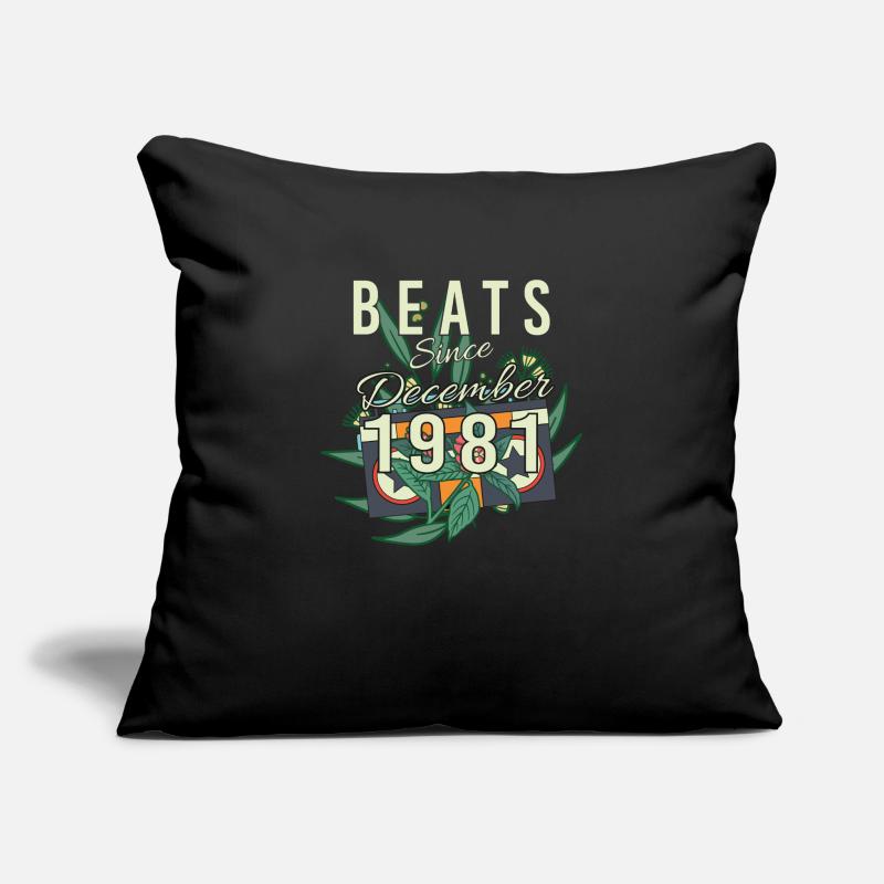 Gift idea Retro 1981 In December Sofa pillowcase 17,3'' x 17,3'' (45 x 45 cm)