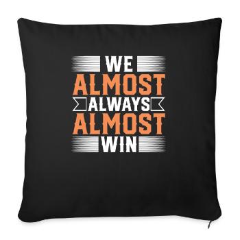 Nous gagnons presque toujours l’équipe sportive - Housse de coussin décorative 45 x 45 cm - noir - Devant