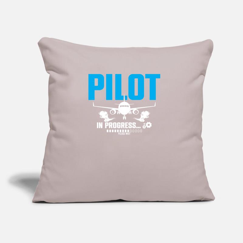 Pilot In Progress Please Wait Loading Plane Sofakissenbezug 45 x 45 cm