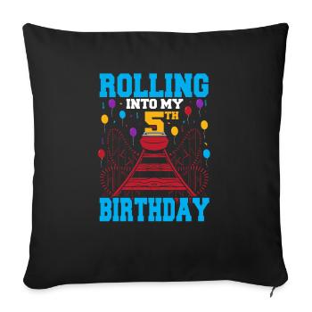 Un garçon de vacances de parc à thème roulant dans ma 5ème naissance - Housse de coussin décorative 45 x 45 cm - noir - Devant