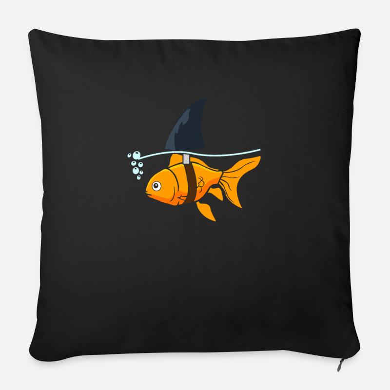 Goldfish Shark - Goldfisch mit Haiflosse - Sofakissenbezug 45 x 45 cm - Schwarz