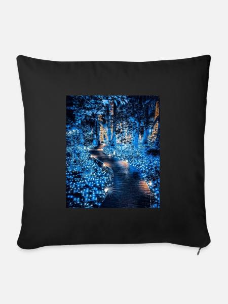 Betreten Sie den Wald - Sofakissenbezug 45 x 45 cm - Schwarz