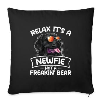 Terre-Neuve DÉTENDEZ-VOUS, C’EST UN NEWFIE, PAS UN OURS - Housse de coussin décorative 45 x 45 cm - noir - Devant